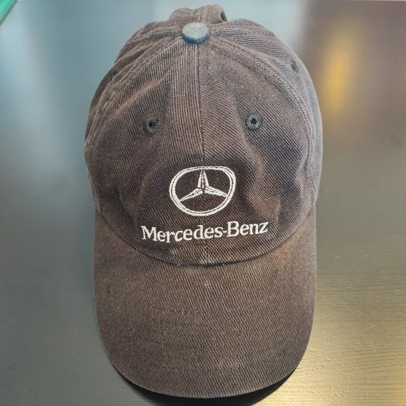 Topi mercedes benz original photo 1