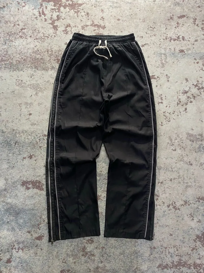 Black Track pants with zippers photo 1