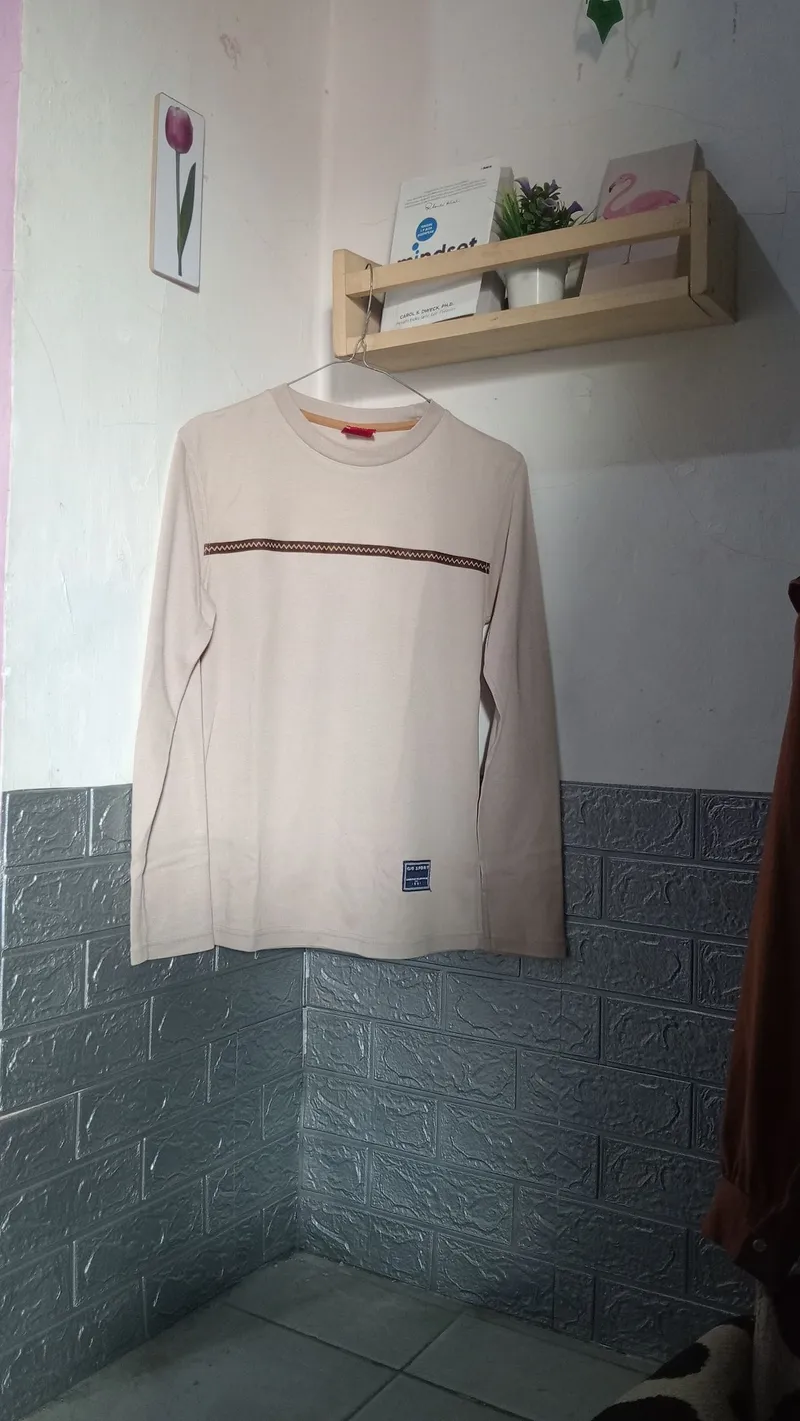 Vintage Casual Shirt Wanita tan brown cream photo 1