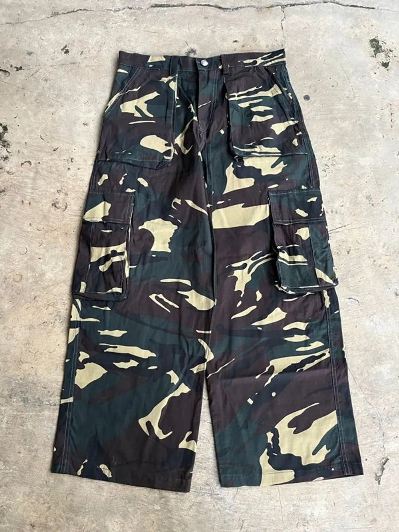 Baggy Camo Cargo Pants photo 1
