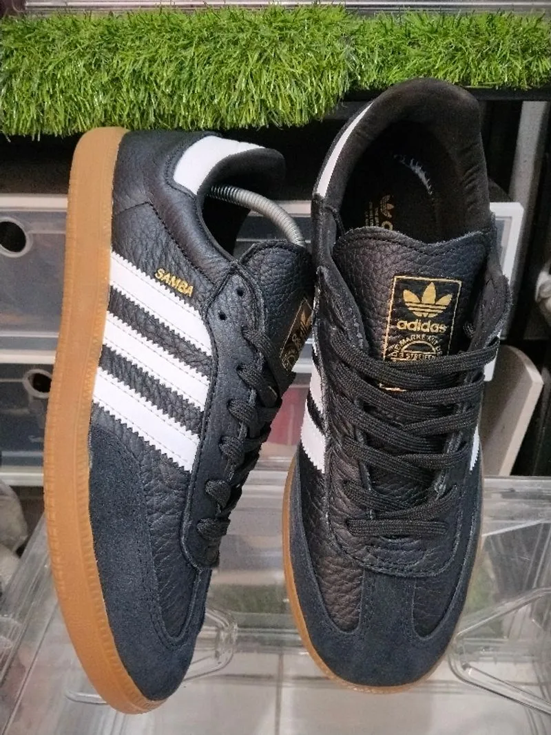 Sepatu Sneakers Adidas Samba photo 1