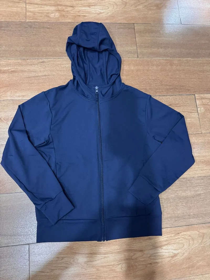 Jaket DriFit Anak UNIQLO photo 1