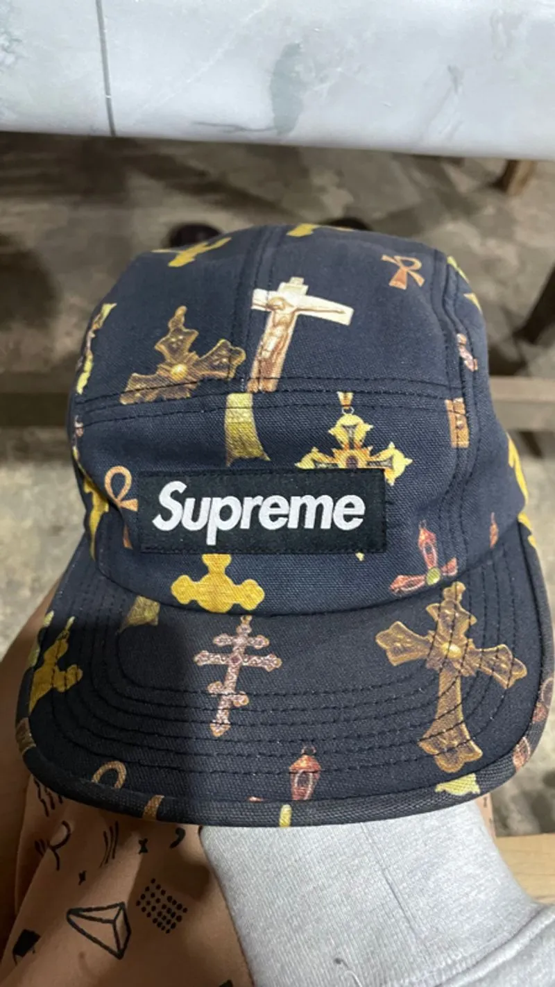 caps supreme crocs camp s13 photo 1