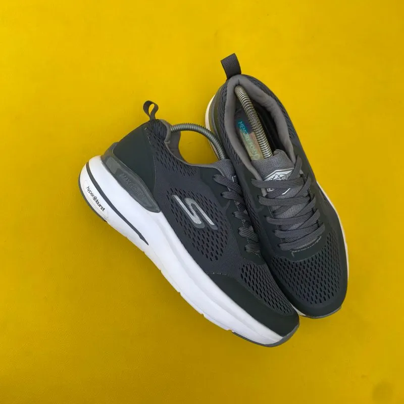 Skechers  photo 1