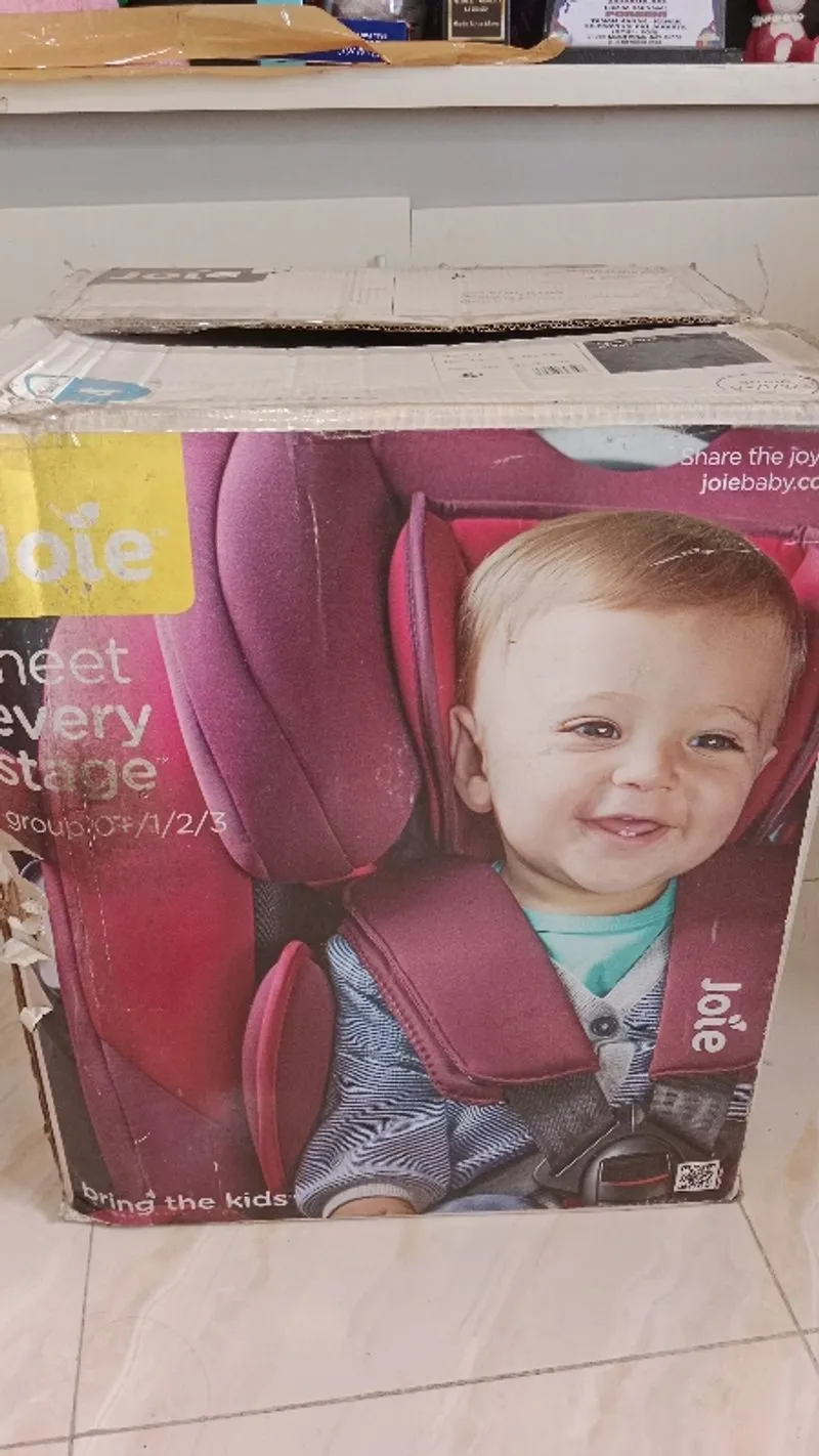 Carseat two tone photo 1