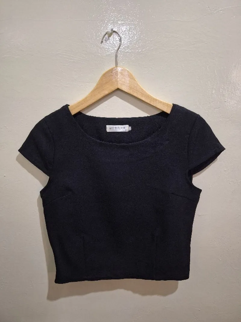 Blouse crop cantik  photo 1