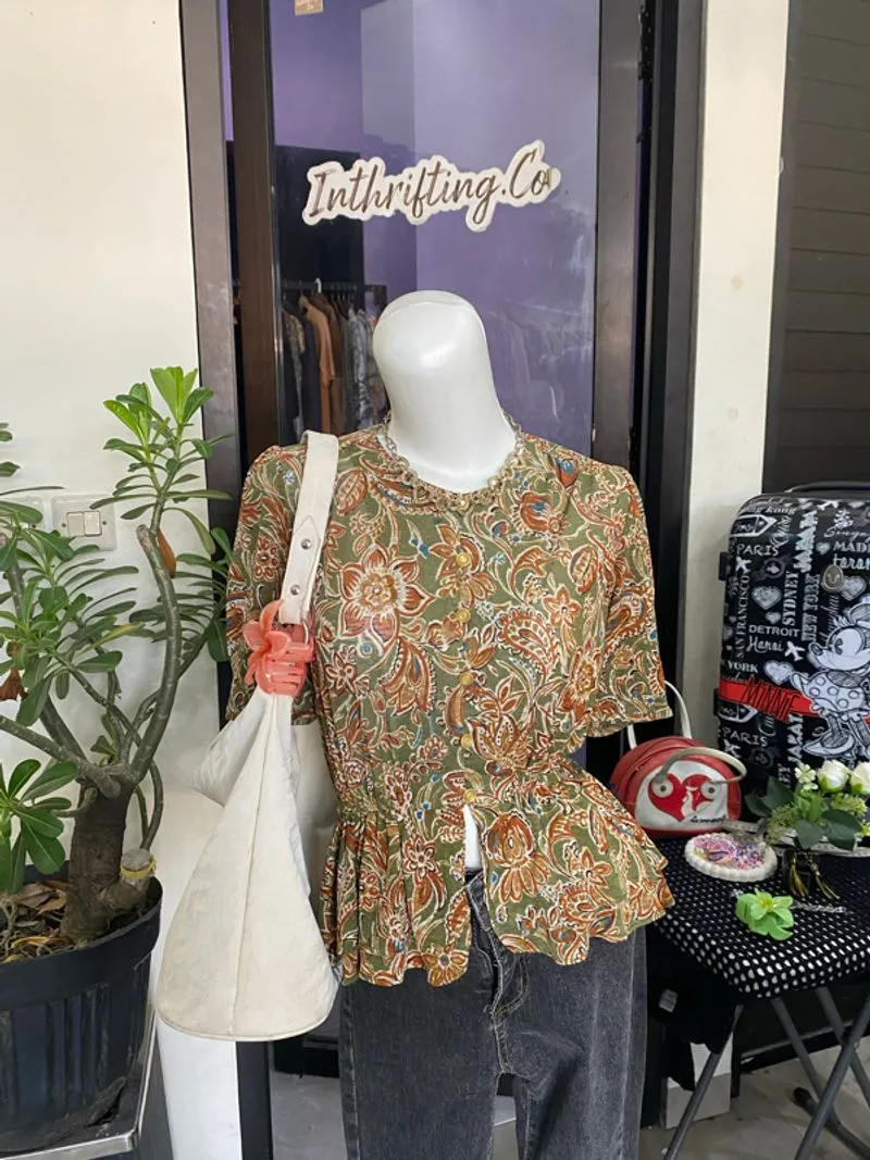 ✧˚ Olive Floral Peplum Vintage ✧˚ photo 1