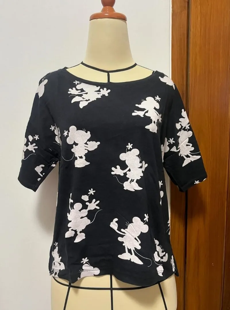 ❌️ NO NEGO ❌️ Uniqlo x Disney Minnie Mouse BnW Shirt/Top photo 1