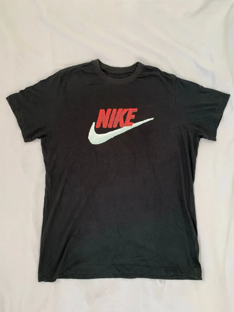 Nike Black TS photo 1