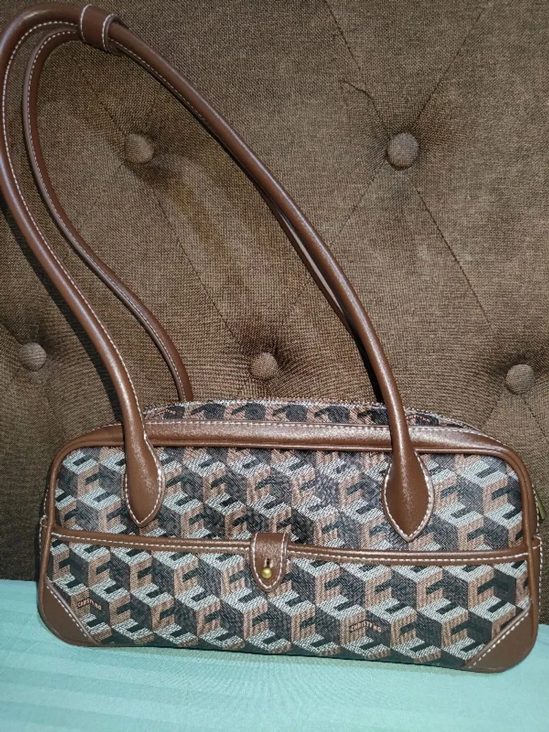 Tas Cristy Ng  photo 1