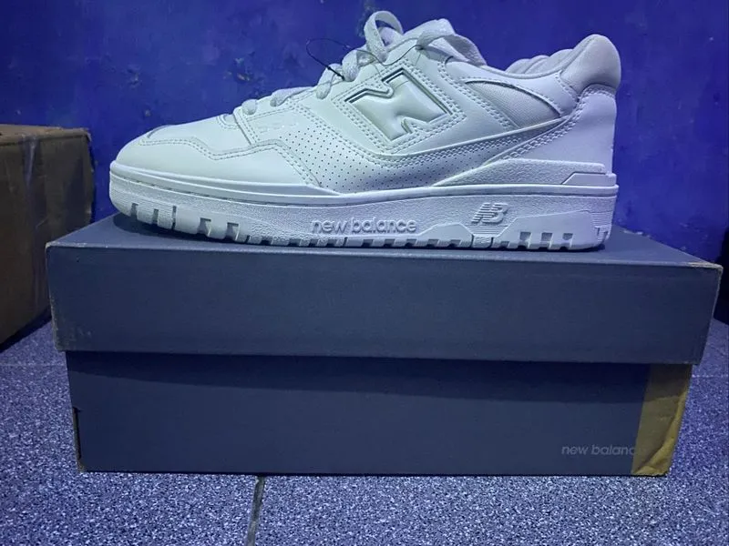 New balance 550 full white Original size 43 brand new  photo 1