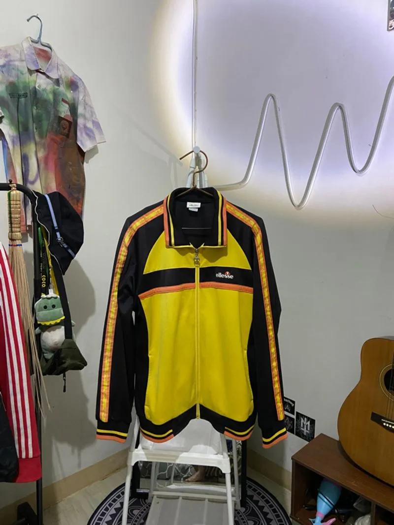 Tracktop Ellese  photo 1