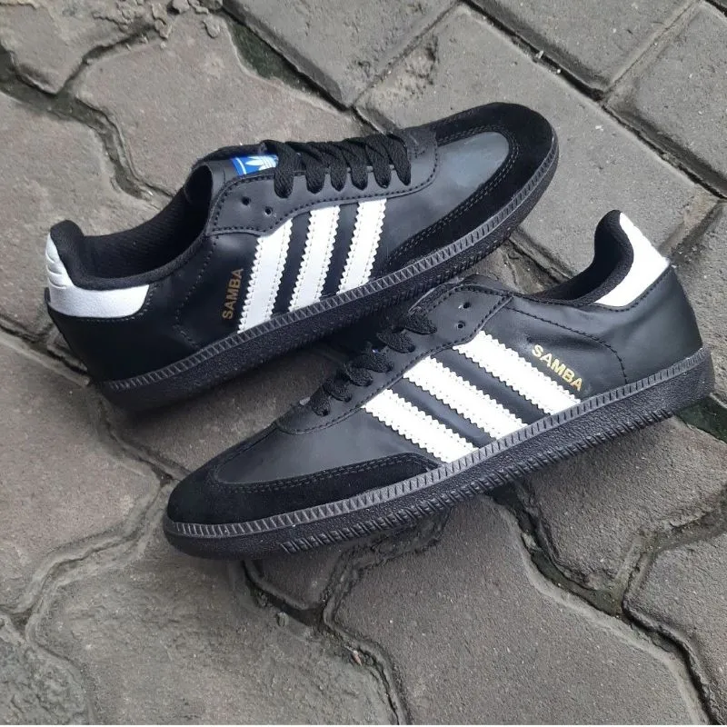 Sepatu Sneakers  photo 1