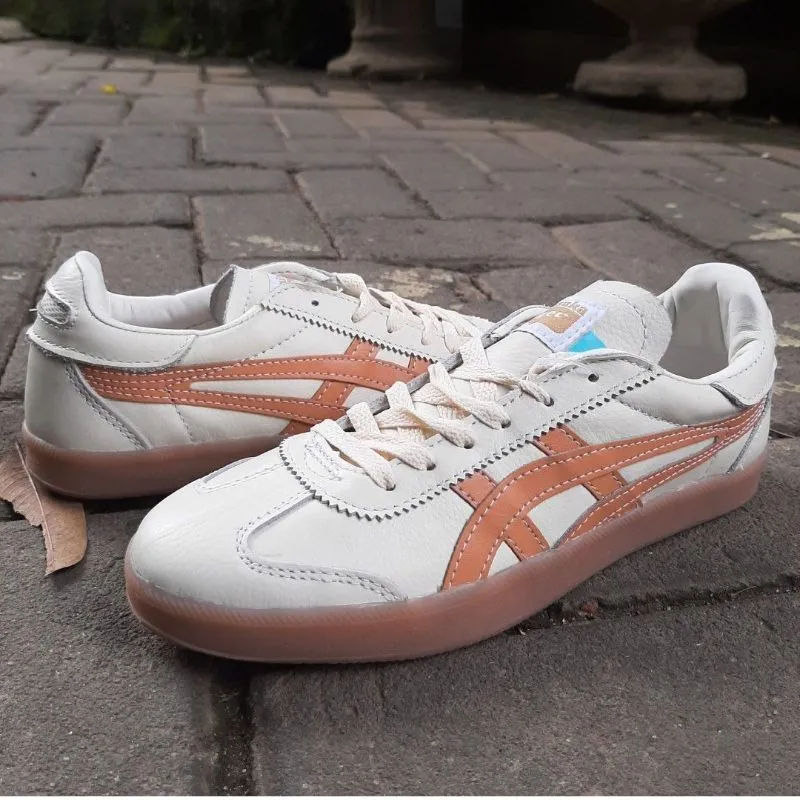 Sepatu Sneakers  photo 1