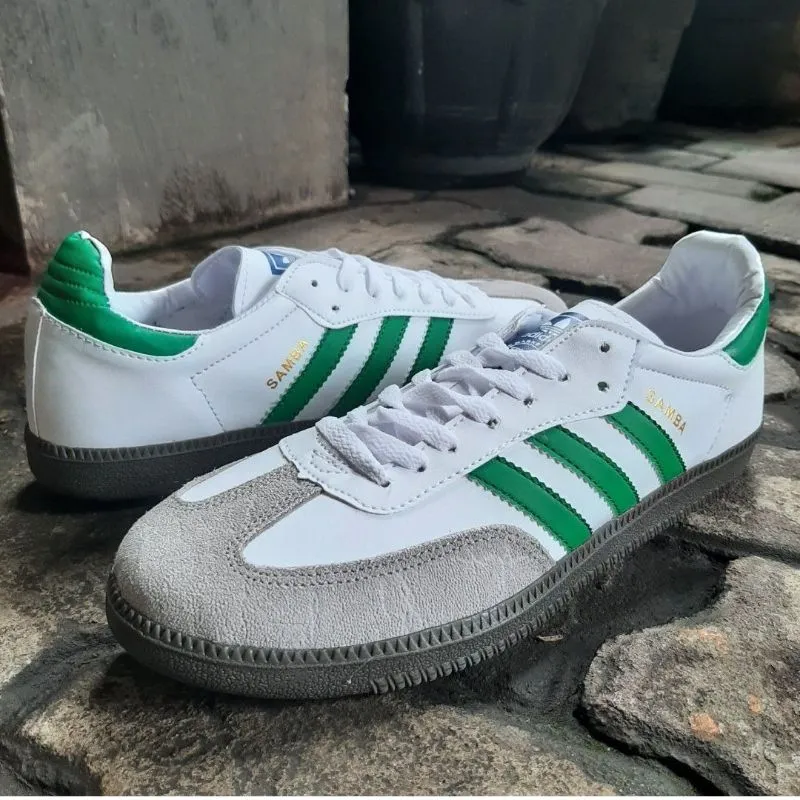 Sepatu Sneakers  photo 1