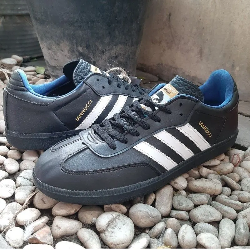 Sepatu Sneakers  photo 1