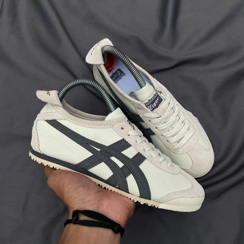 Onitsuka Tiger Gorpcore Casual Sneakers Wanita white gray photo 1