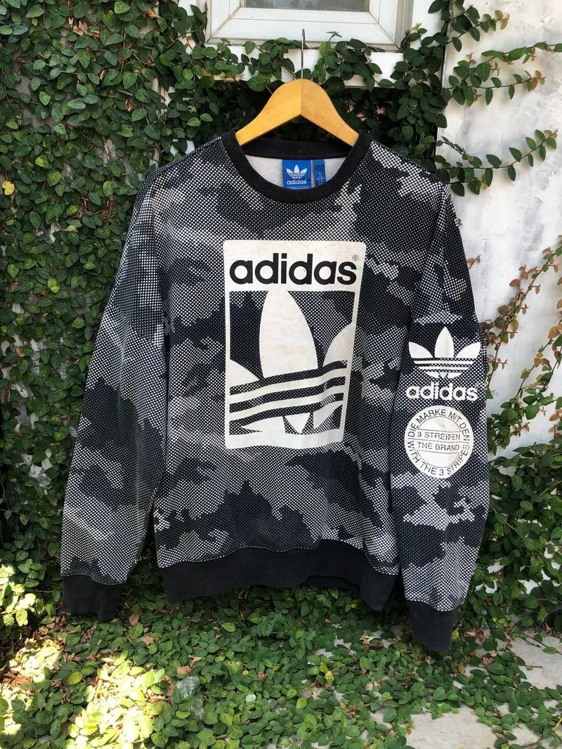 Adidas Avant Garde Casual Sweater Pria white black gray photo 1