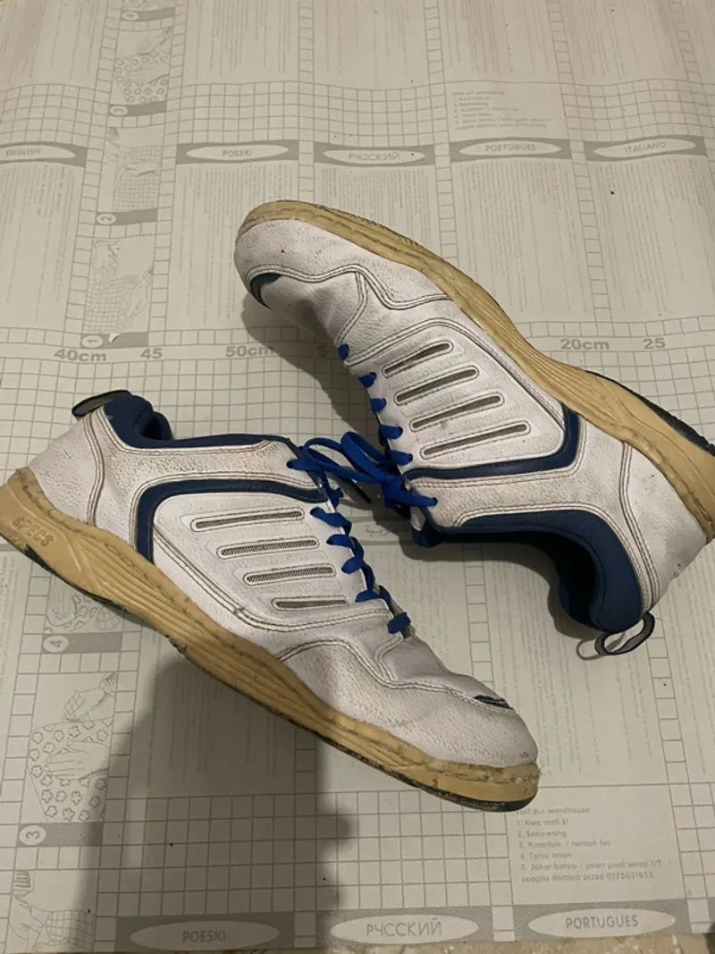 Specs white Badminton Shoes photo 1