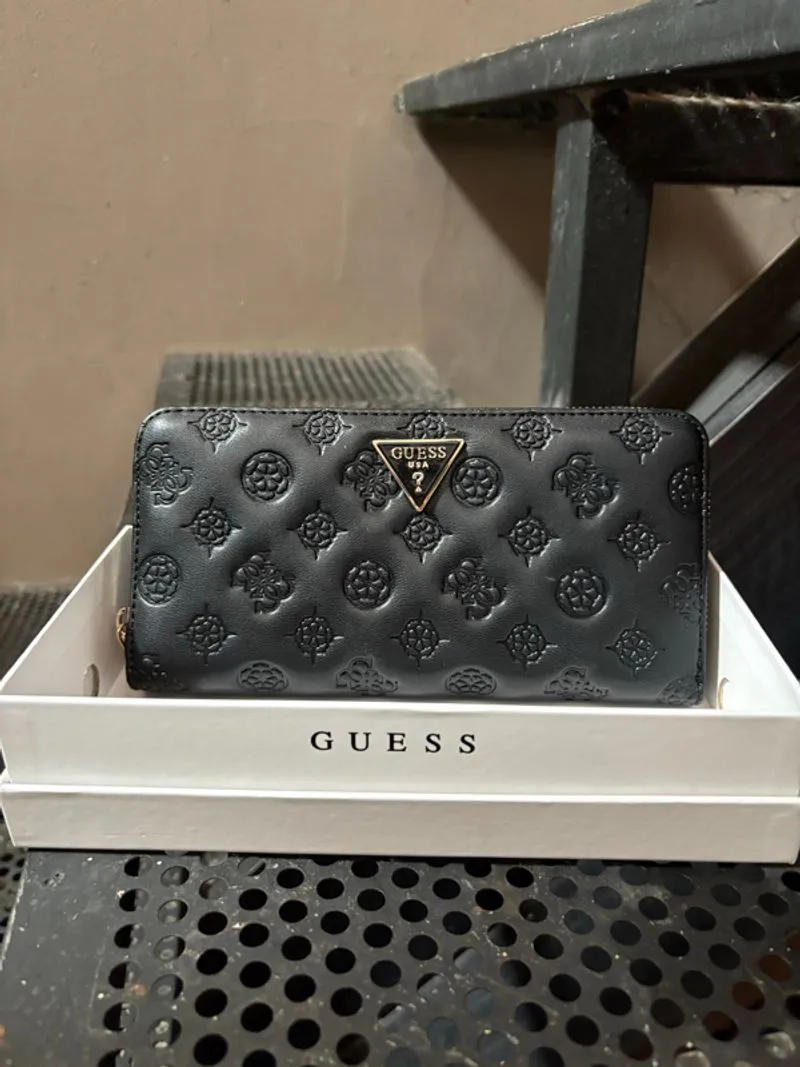 GUESS WALLET photo 1