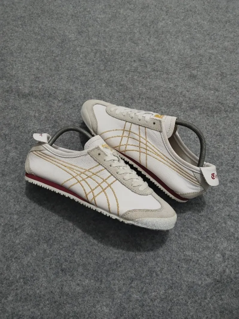 onitsuka photo 1