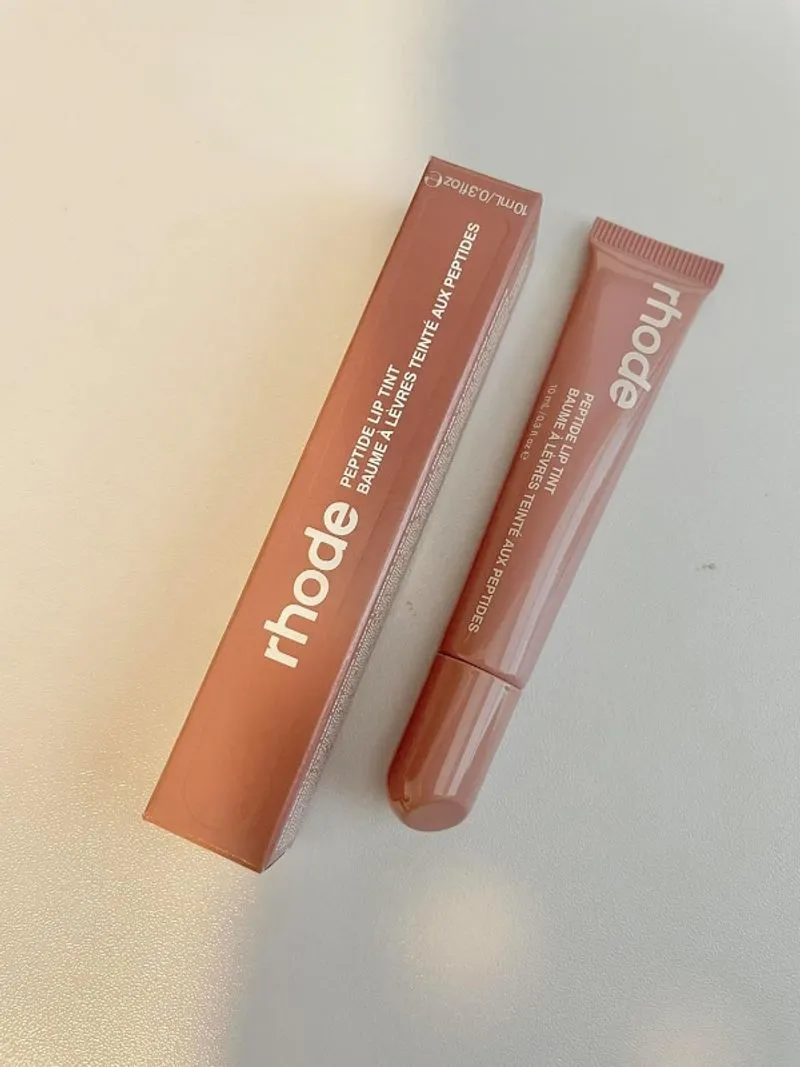 Rhode liptint photo 1