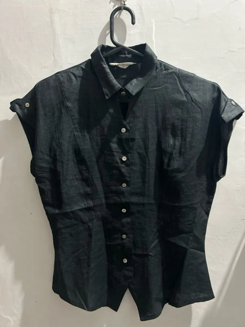 kemeja slimwaist hitam photo 1