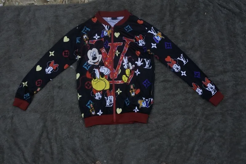 jaket louis vuitton mickey mouse  photo 1