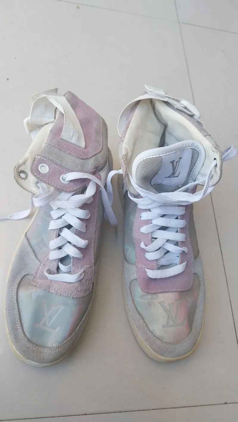 Louis Vuitton Luxury Sneakers Wanita multicolor photo 1