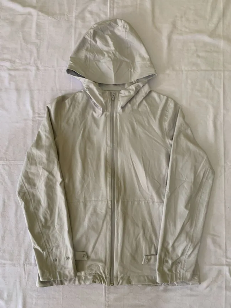 Uniqlo lihgt jacket photo 1
