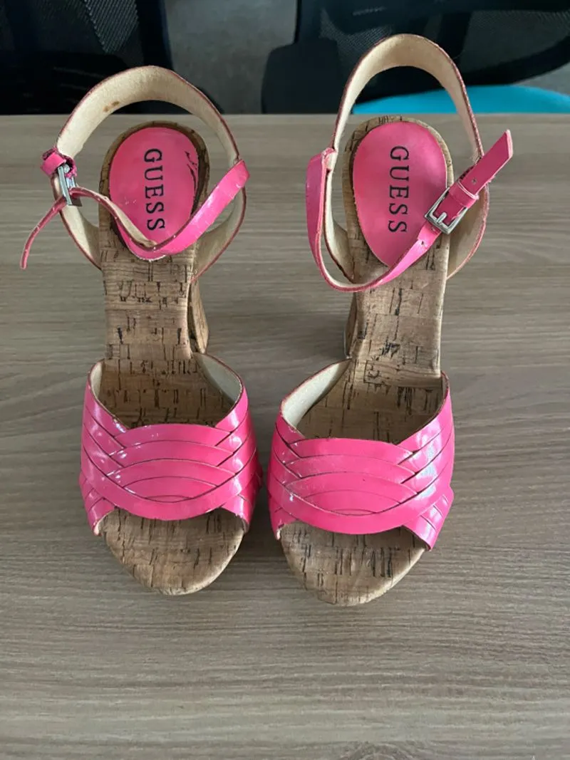 Sepatu heels guess Pink  photo 1