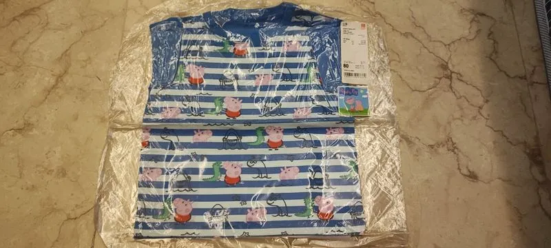 Uniqlo Peppa Pig short sleeve graphic t shirt  photo 1