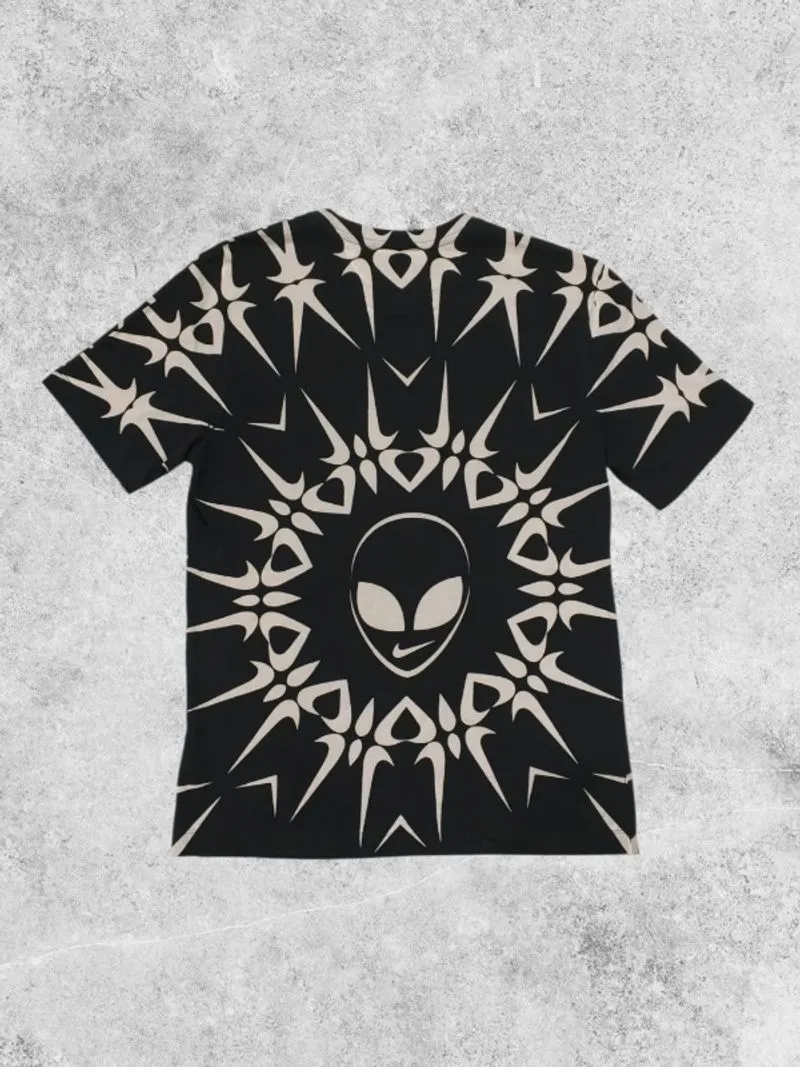 nike t shirt alien