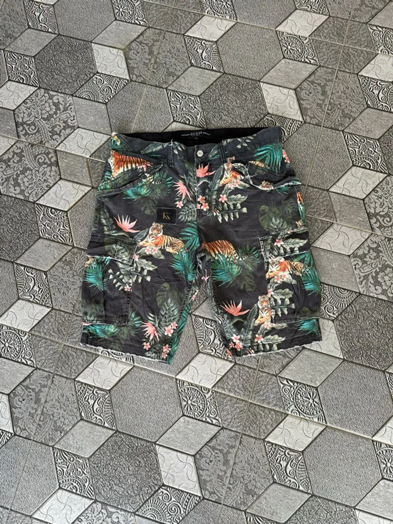 Guess Carter Stretch Wild Jungle Cargo Camo Shorts photo 1