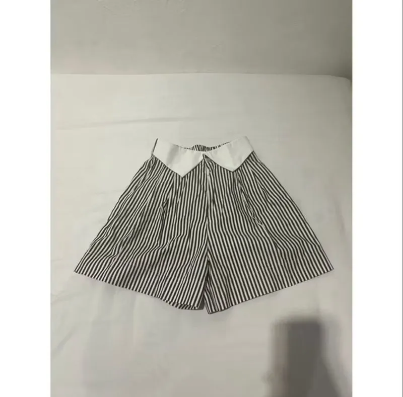 Shortpants from This Is april photo 1