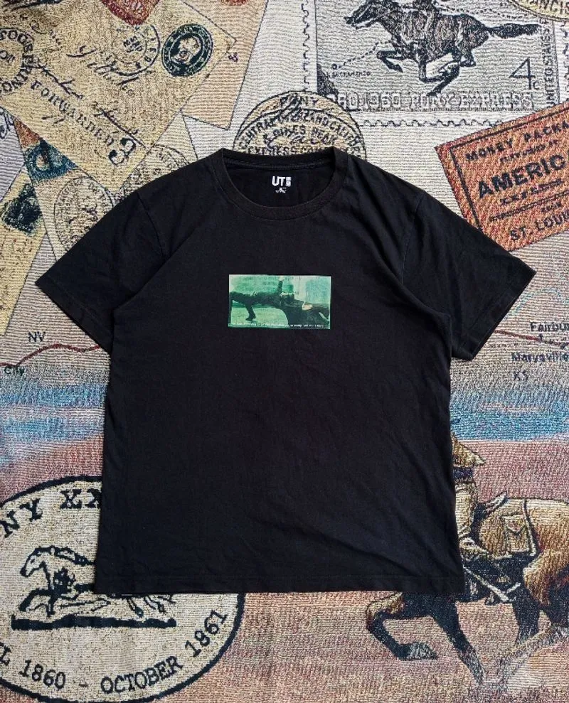 t-shirt uniqlo x film the matrix photo 1