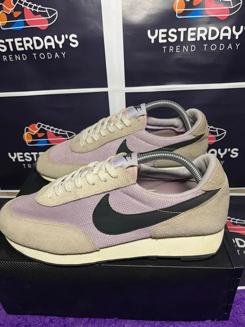 Nike Daybreak Lavender Likes New photo 1