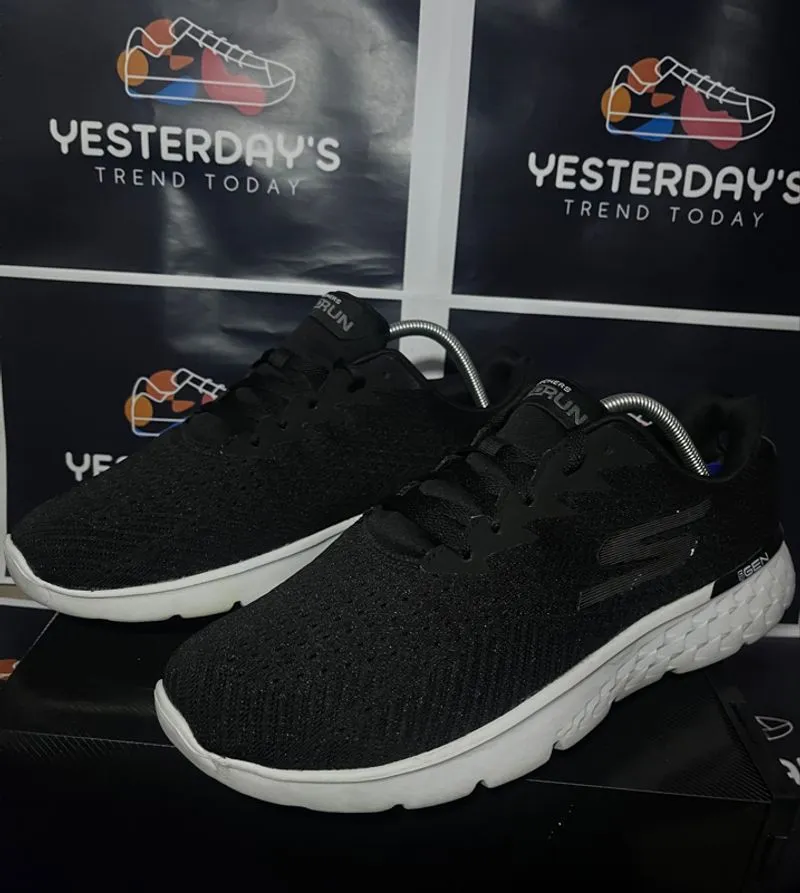 Skecher Go Run Likes New photo 1