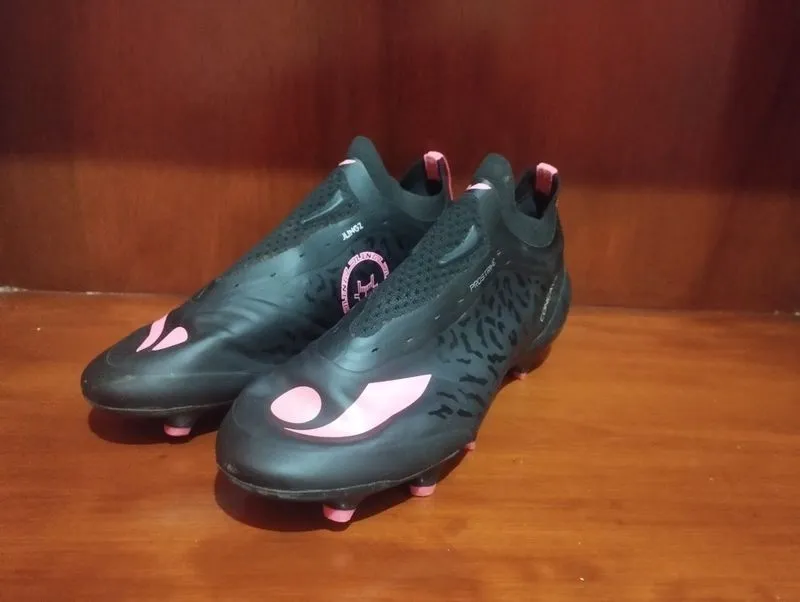 Sepatu Bola Concave linggard photo 1