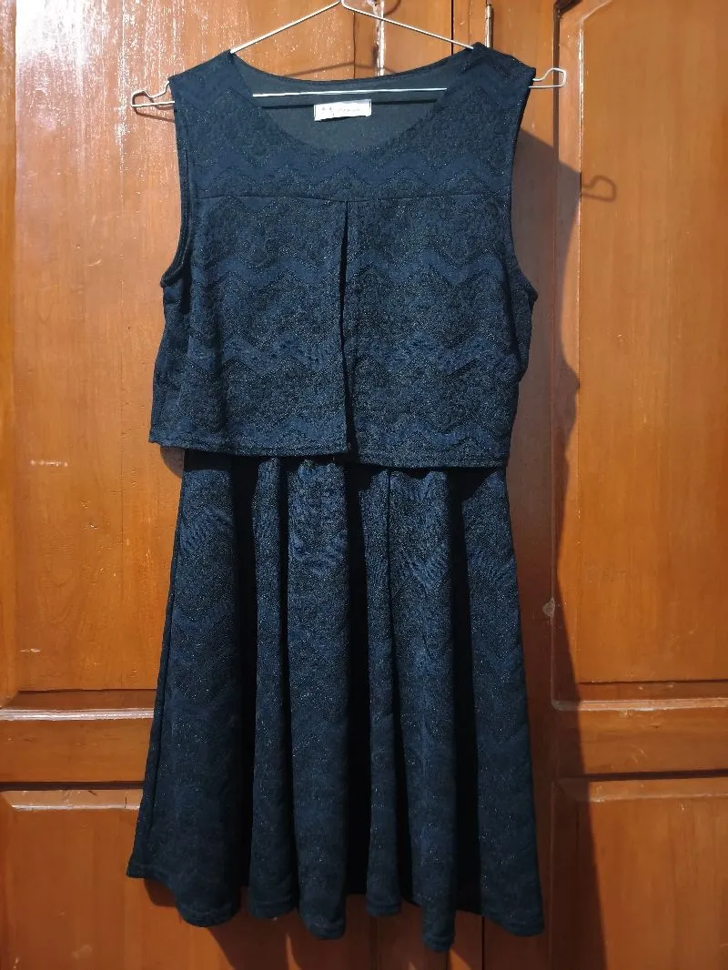 Gaun hitam photo 1