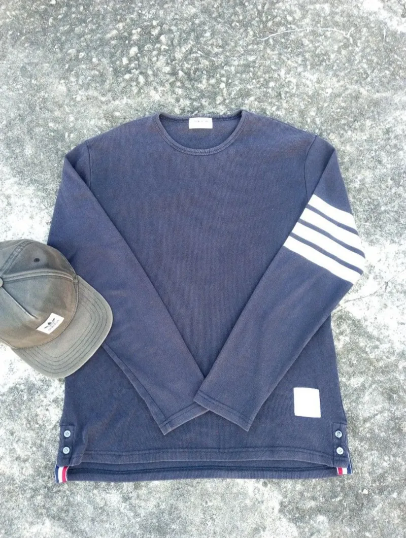 Thom Browne Y2K Casual T-shirt Pria navy photo 1