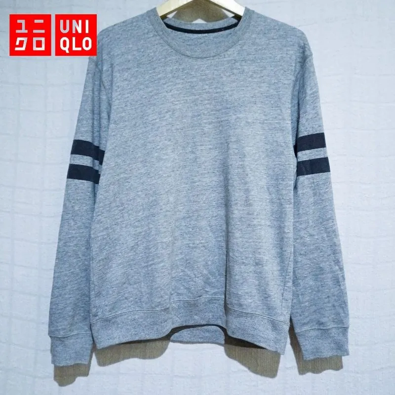 Uniqlo - Crewneck Sweatshirt photo 1