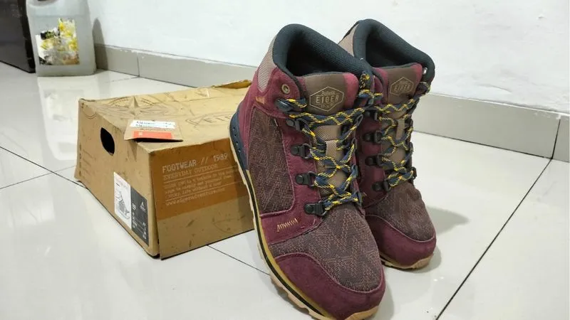 Eiger oleander mid cut boots sepatu nanjak sepatu hiking boo photo 1