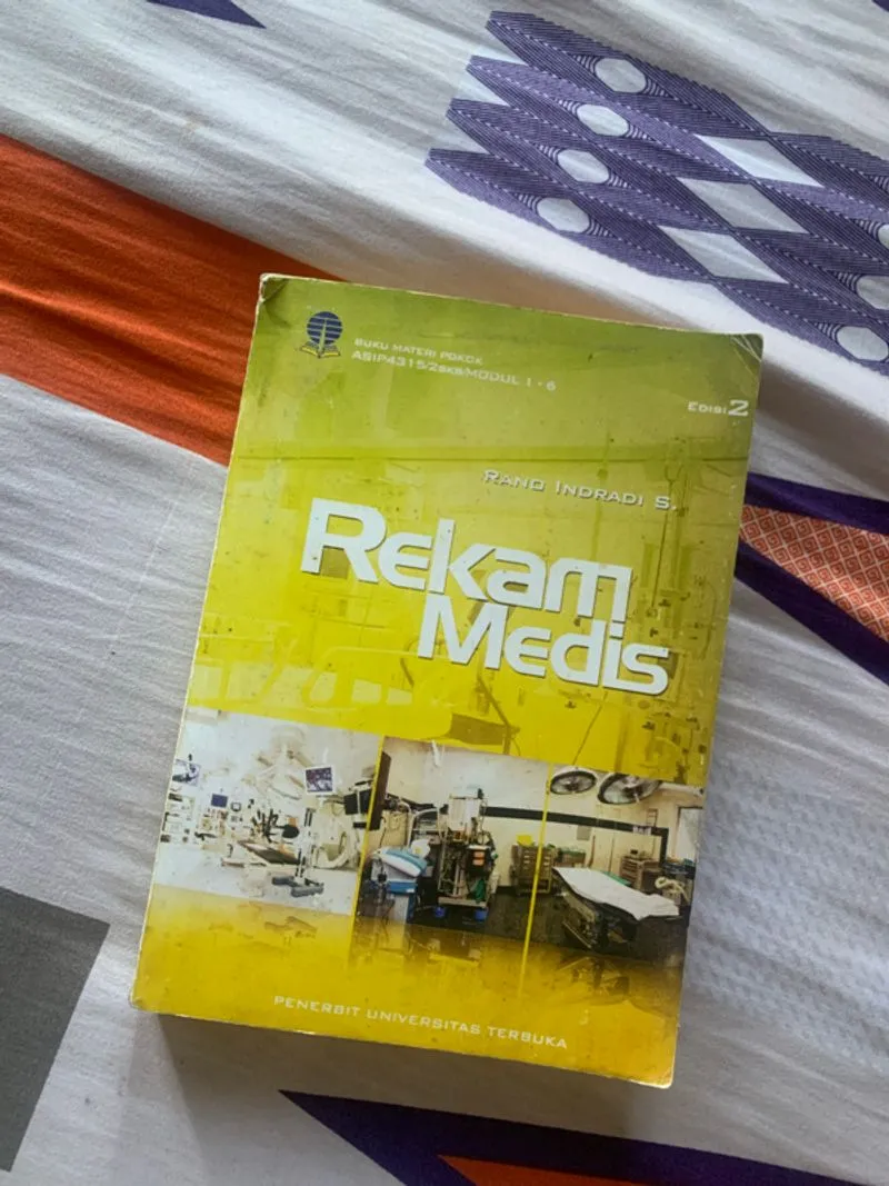 Buku rekam medis photo 1