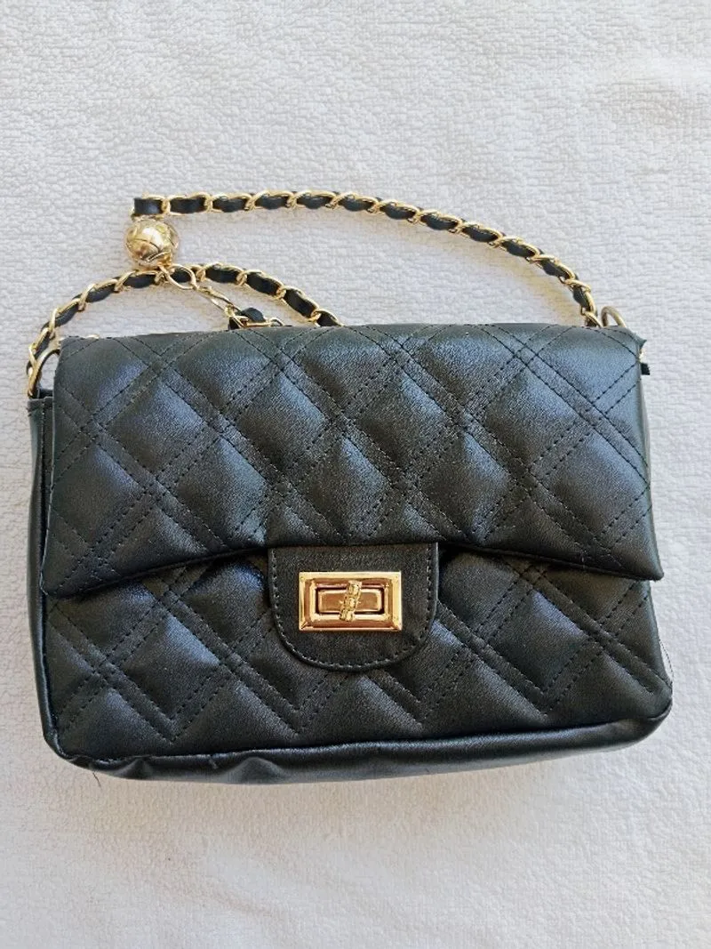 Tas BERRYBENKA photo 1