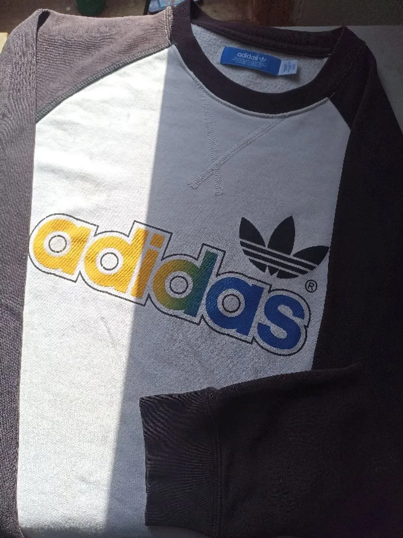 Adidas crewneck photo 1