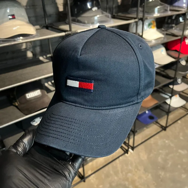 Topi tommy bordir logo photo 1