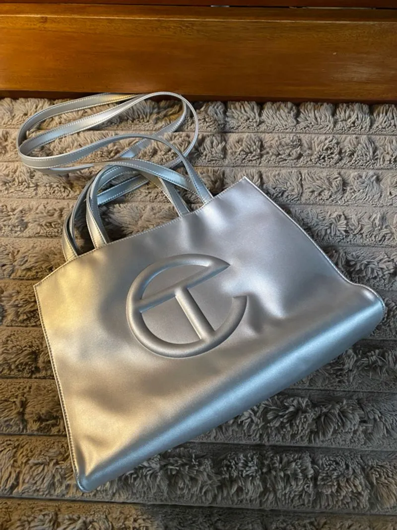Telfar Medium Shopping Bag Silver – Original photo 1