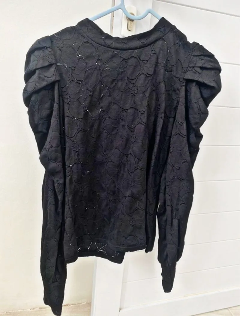 BLOUSE BROKAT HITAM photo 1