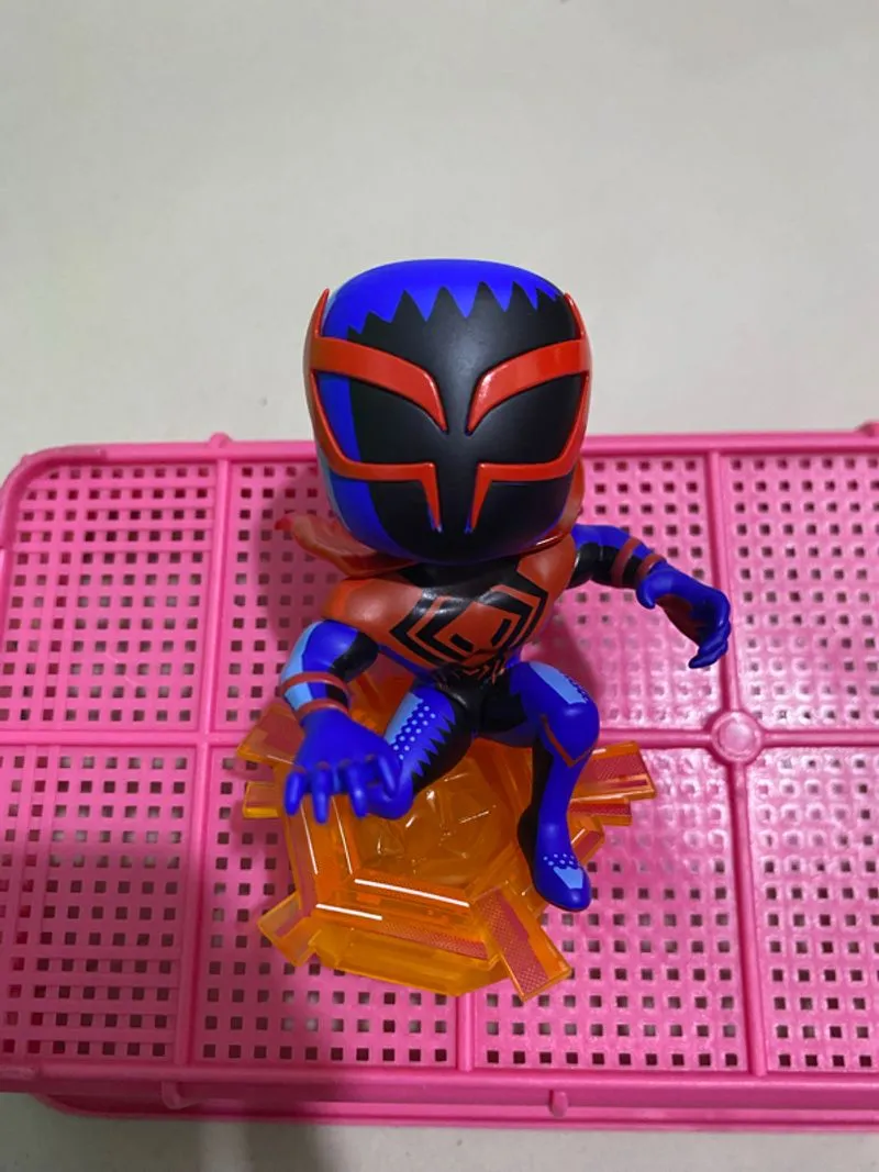 Miguel O’Hara Figur PopMart photo 1